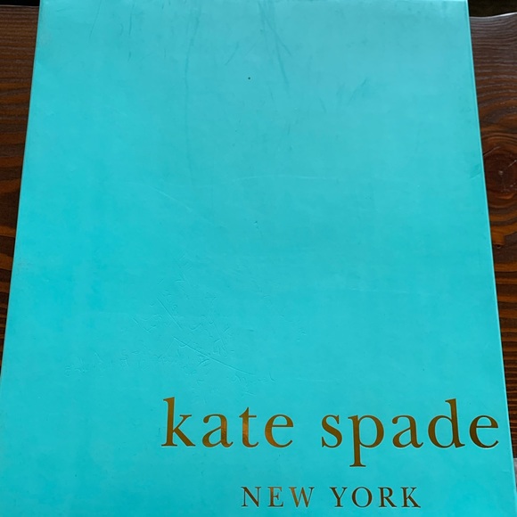 Kate Spade Darling Point collection 8x10 MR & MRS Frame - Picture 8 of 8